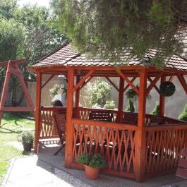 Anikó Vendégház Harkány - Medence/kert