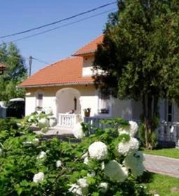 Apartmanház Mediterrán