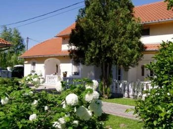 Apartmanház Mediterrán Harkány