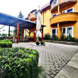 Átrium Hotel Harkány - Medence/kert