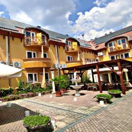 Átrium Hotel Harkány - Medence/kert