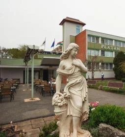 Komfort Hotel Platán