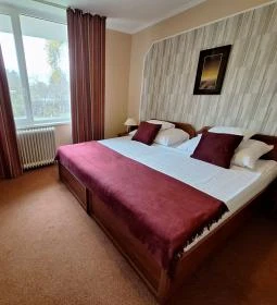 Komfort Hotel Platán