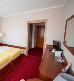 Komfort Hotel Platán