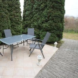 Mandula Wellness Apartmanház Harkány Harkány - Medence/kert