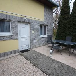 Mandula Wellness Apartmanház Harkány Harkány - Medence/kert