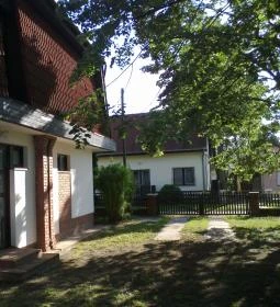 Primera Apartmanház