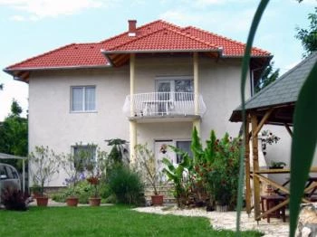 Szilvia Apartmanház Harkány