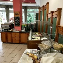 Well Hotel Harkány - Vendéglátás