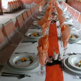 Park Panzió Hédervár - Vendéglátás