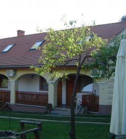 Őrségi Nádkunyhó Vendégház