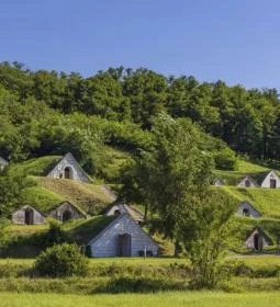 Gombos-hegyi pincesor 