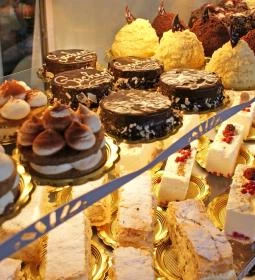 Macchiato Caffe & Lounge