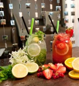 Macchiato Caffe & Lounge