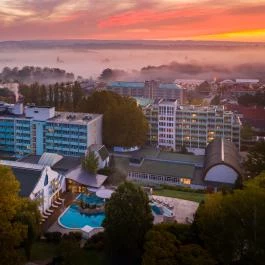 NaturMed Hotel Carbona Hévíz - Külső kép