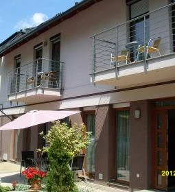 Mari Apartmanház