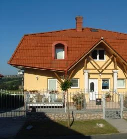 Mutsch Apartmanház