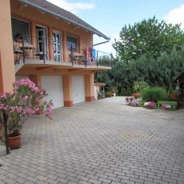 Szécsényi Apartman Hévíz - Medence/kert