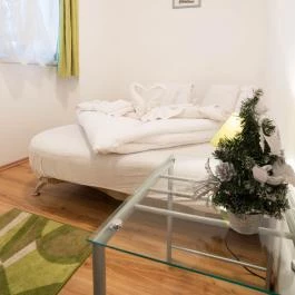 Toldi Panzió Hévíz - Szobák