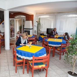 Villa Mediterran Hévíz - Vendéglátás