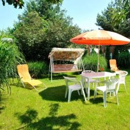 Zsuzsa Apartman Hévíz - Medence/kert