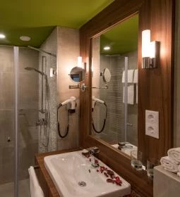 Castellum Hotel Hollókő