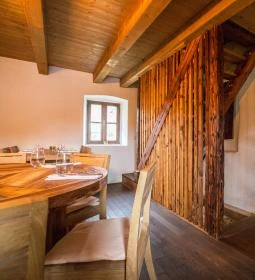 Almalomb Kulináris Kitérő & Találkozóhely 