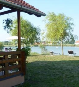 Berek Horgásznyaraló