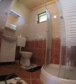 Berek Horgásznyaraló