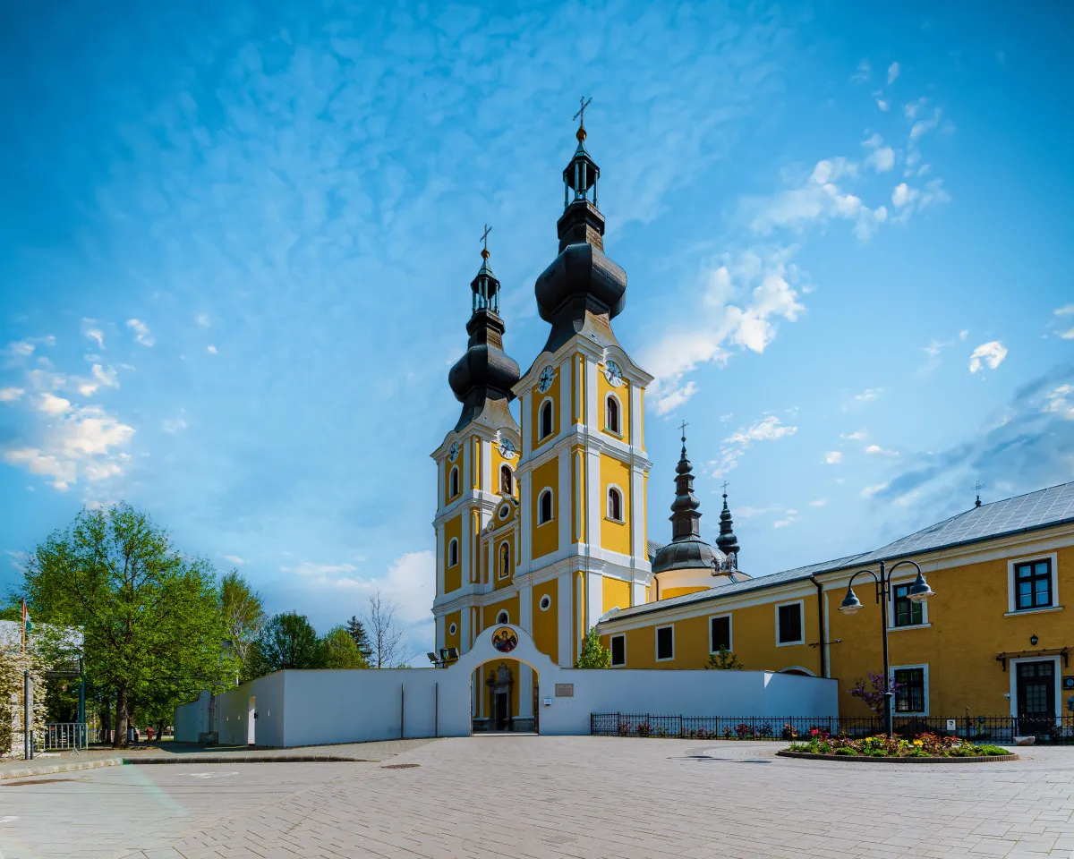 10 kihagyhatatlan látnivaló, ha Észak-Alföldön jársz - Szent Mihály főangyal templom