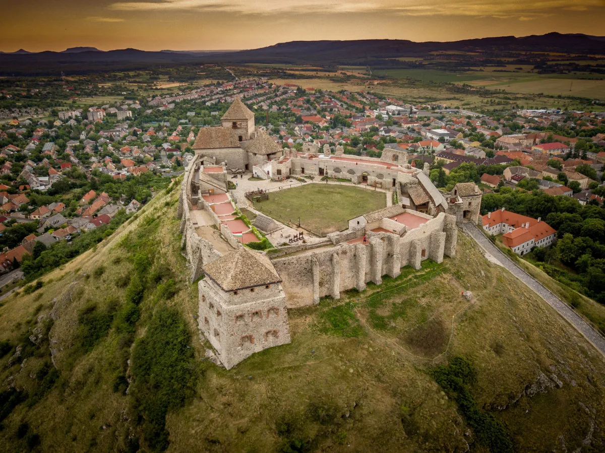 Sümegi vár, a Balaton-felvidék őrszeme