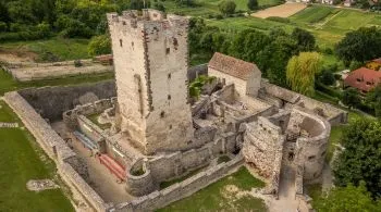 Látnivalók a Balaton-felvidék kapuján túl: Nagyvázsony és Kinizsi öröksége