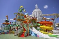 21 medencével, ezernyi kuriózummal és japán szaunakerttel vár a győri RQ Vízi Élménypark és Gyógyfürdő