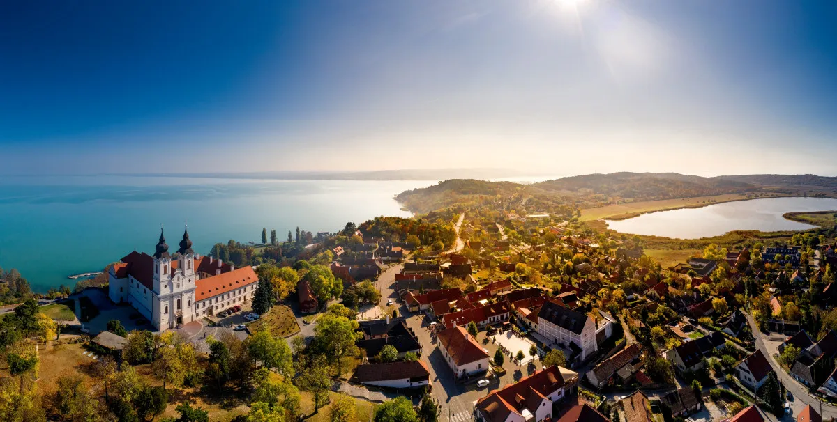 Kihagyhatatlan látnivalók a Balaton körül - Tihany