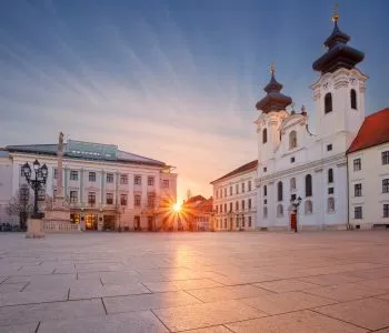 Ma is tündöklő, régi magyar városaink