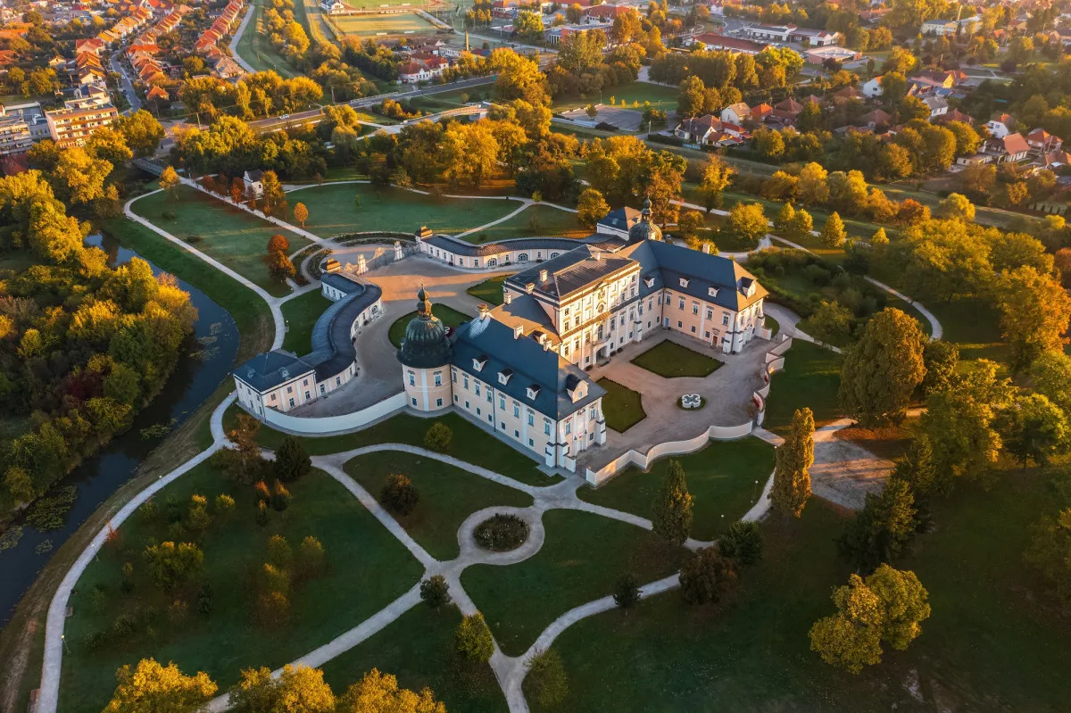 Magyarország kincsei a szépkorúakat is várják - Edelényi kastélysziget