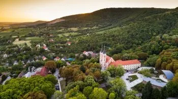 Lelki feltöltődés Magyarország festői zarándokútjain – utazás szent helyeken át