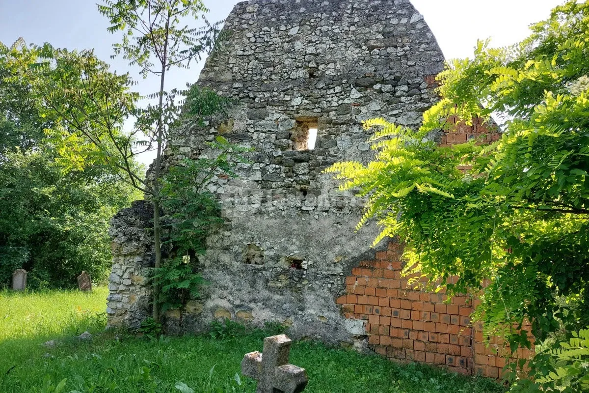 5 középkori templomrom nyomában - zámolyi templomrom/ Fotó: ittjartam.hu