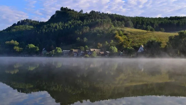 Mesés falvak Magyarországon hegyvidékek tenyerén