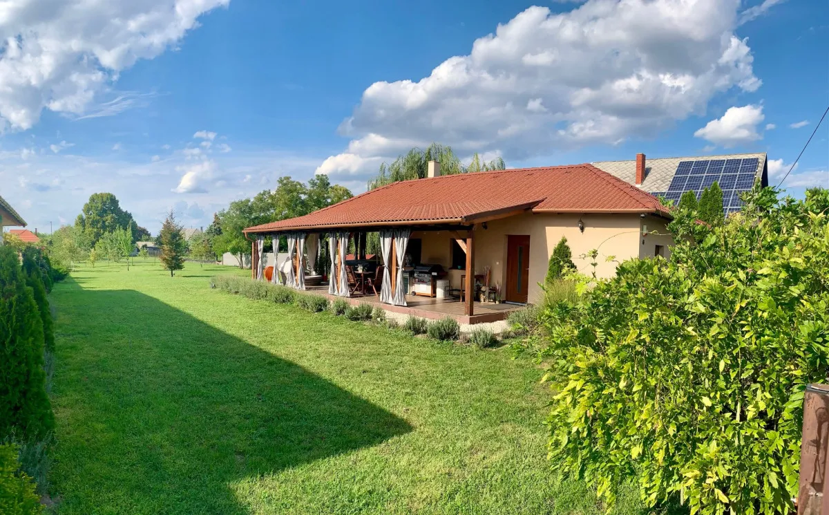 Varázslatos vidéki szállások, ahol újra befelé figyelhetsz - Levendulás Ház (Balatonfőkajár)