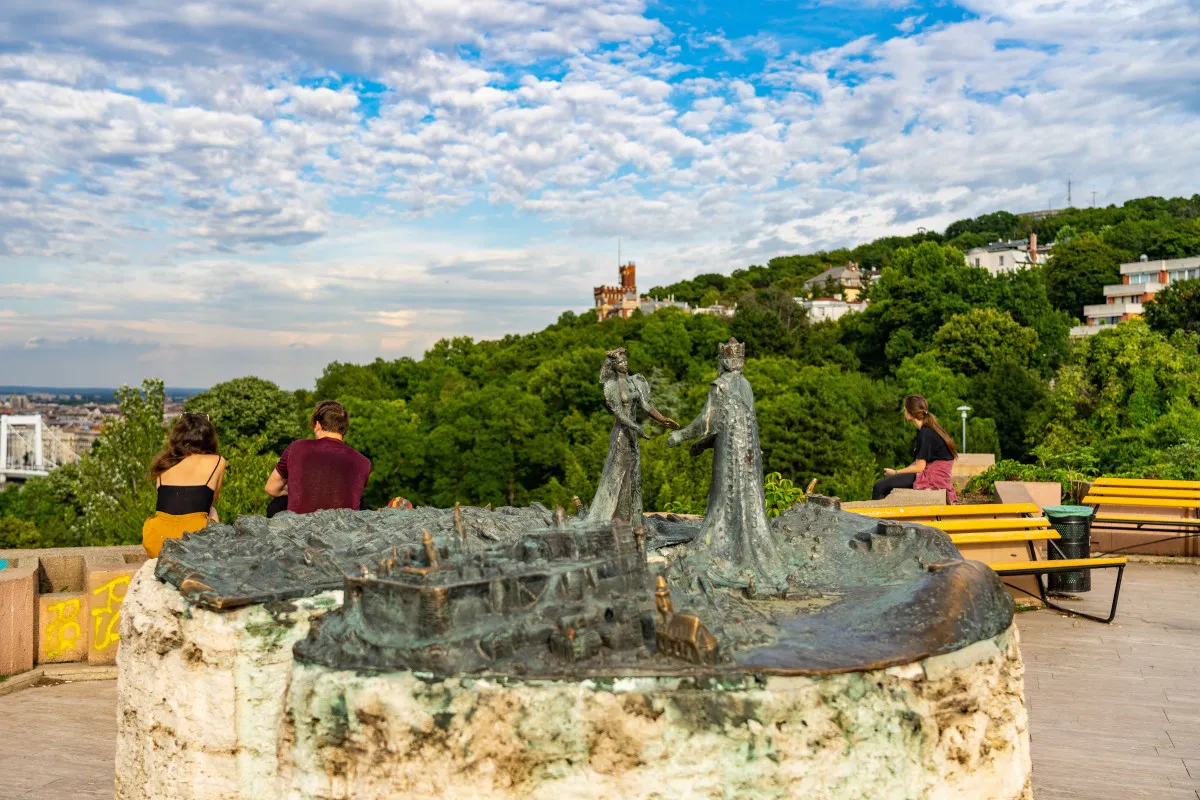 10 panorámapont és kilátó Budapesten - Filozófusok kertje