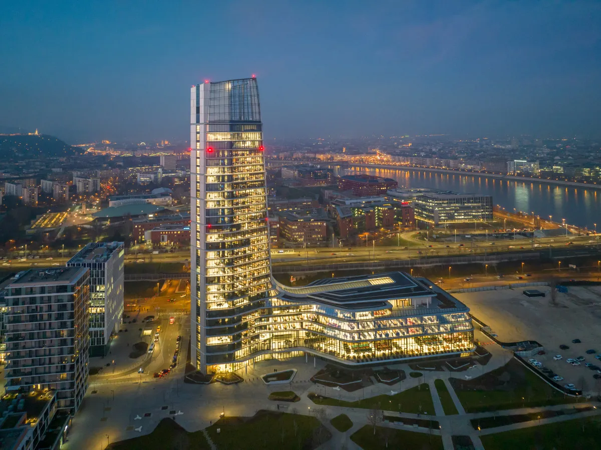 10 panorámapont és kilátó Budapesten - MOL SkyDeck