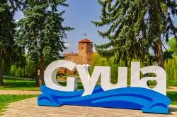 Gyula látnivalók: vár, fürdő, kastély – Történelmi fürdőváros az Alföldön