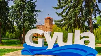 Gyula látnivalók: vár, fürdő, kastély – Történelmi fürdőváros az Alföldön