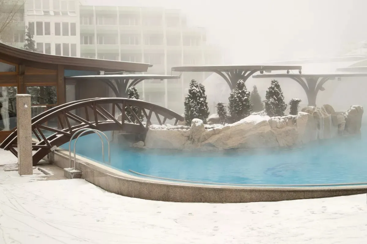 Magyarország legjobb kültéri medencés wellness-szállodái - Naturmed Carbona Hotel**** (Hévíz)