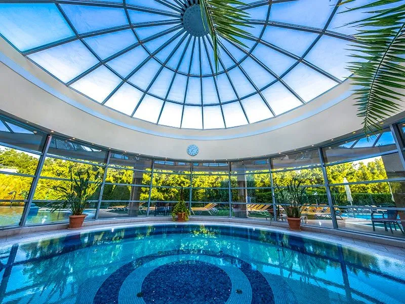 5+1 panorámás wellnesshotel, hogy egy medencében ázva élvezhessétek a tél szépségét - Thermal Hotel Visegrád****sup