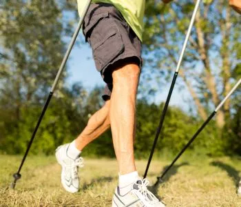 Sétálj a természet szívében! – Próbáld ki a nordic walkingot