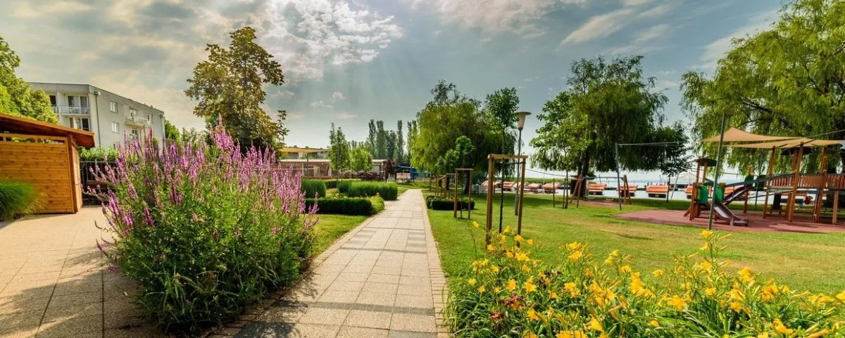 Balatonfüredi bakancslista 8 bámulatos látnivalóval - Esterházy strand/ Fotó: balatonfuredistrandok.hu