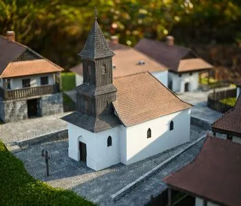 Népi építészeti remekekkel is bővíti látnivalóit a szarvasi Mini Magyarország Makettpark