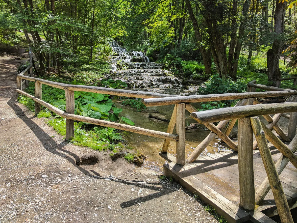 10 völgy patakparti tavaszi kirándulásokhoz - Fátyol-vízesés